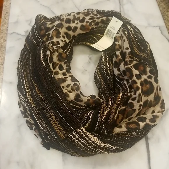 NWT infinity scarf black/ brown mixed print - Picture 2 of 3